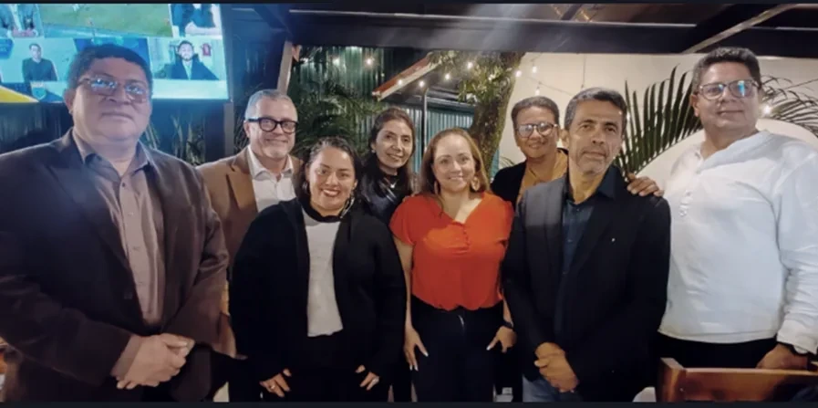 Representantes de postgrado de las universidades del CONARE en Costa Rica, con Fernando Daniels (OUI) y Jacqueline Rojas (IESED-Chile). Octubre de 2025