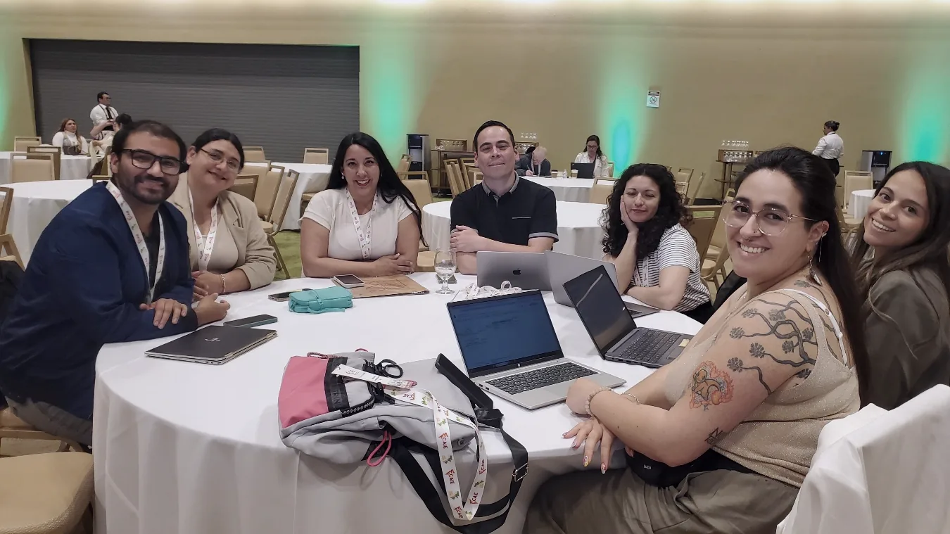 ESIES 2025. Estudiantes del Doctorado en Educación Consorciado de las universidades de Antofagasta, Playa Ancha y Los Lagos